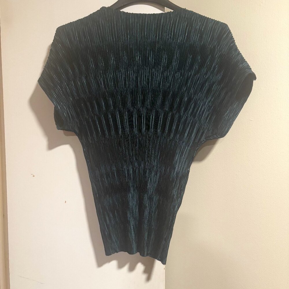Zara Top Womens Size Large Deep Green Pleated Smocked Blouse